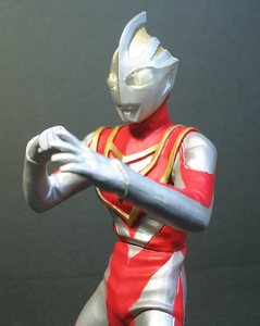 HDM創絶・アルティメットソリッド「ウルトラマンガイア」HD・究極大怪獣・ハイパーウルトラマン!!!