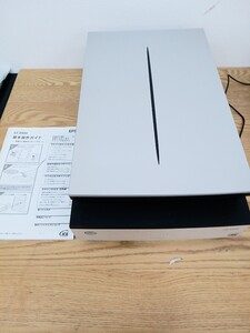 EPSON　 エプソン　 GT-X900　 スキャナー　本体、ACアダプター、取扱説明書　のみ 　フラットヘッドスキャナー　通電確認