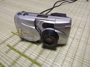 OLYMPUS オリンパス デジカメ CAMEDIA C-900 ZOOM