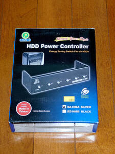 LIAN LI　5.25インチベイ用電源コントローラ　BZ-H06A SILVER　HDD Power Controller　シルバー