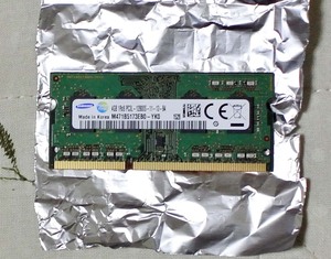 SAMSUNG製 DDR3 PC3L 12800S 204Pin 4G 低電圧対応 1枚。