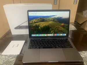 極美品 Apple MacBook Pro Retina A2159 2019 モデル Core i5 1.4GHz/13.3インチ/Win10 Pro/8GB/PCI SSD 256GB/Touch Bar