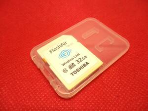 TOSHIBA 東芝 FlashAir フラッシュエアー 無線LAN搭載 SDHC メモリーカード 32GB Class10 W-03