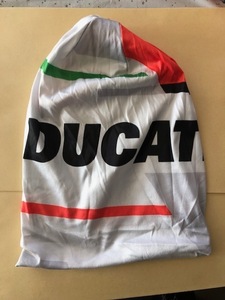 さり気なく目立つ、かっこいい！　Ducati ドウガッティロゴ　暖かいニットキャップ　帽子　送料サービス！