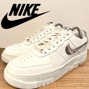 NIKE WMNS AIR FORCE 1 PIXEL SE ナイキ エア フォース ワン ピクセル パイソン レディース CV8481-101 ローカットスニーカー 24.5cm 