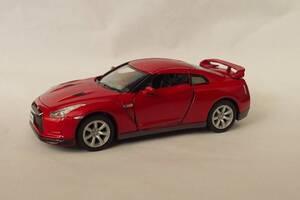 KiNSMART キンスマート 日産 ニッサン GT-R R35 NISSAN 1/36 　プルバックカー ミニカー