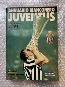 送料無料●洋書●ユベントスの93/94年の年鑑 JUVENTUS セリエA バッジョ ビアリ デルピエロ サッカー ユヴェントス 295P●ゆうメ送料無料