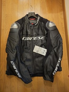 新品 未使用 ダイネーゼ 革ジャケット ツナギ DAINESE RACING3 LEATHER JACKET BLACK/BLACK/BLACK SIZE64