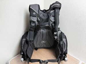 【美品】AQUALUNG Axiom アクアラング アクシオム BCジャケット SMサイズ ダイビング AA17G