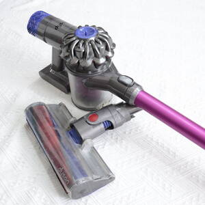 1円！【超特価！！dyson】ダイソン　スティッククリーナー　掃除機　充電式　V6形状　そうじき　コードレス　サイクロン式