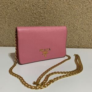 希少　 PRADA プラダ ゴールド金具　サフィアーノ　 チェーンウォレット ショルダーバッグ　ピンク系　1BP006