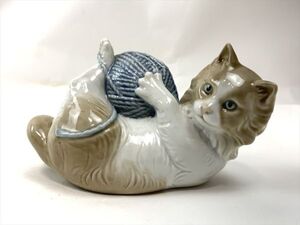 0u1k43B047 LLADRO NAO 猫 フィギュリン 高さ10cm リヤドロ ナオ ねこ ネコ 毛糸 陶器 人形 置物 インテリア