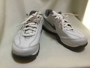 C1299　NIKE　スニーカー　２４㎝　ホワイト系