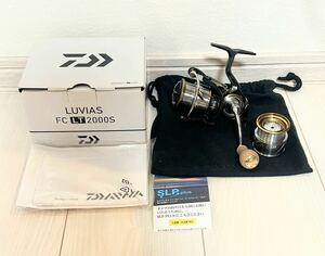 DAIWA 20 LUVIAS FC LT 2000S スペアスプール付き 中古 超美品 コルクノブ付き ダイワ ルビアス