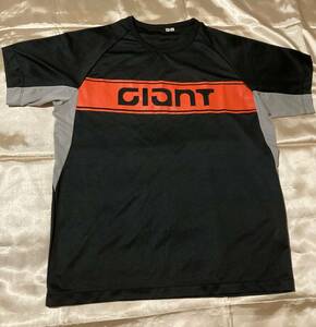 ◆UNIQLO　ユニクロ◆GIANT コラボTシャツ 半袖 黒◆L