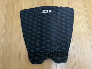 新品未使用 デッキパッド 黒色 DAKINE ダカイン サーフボード ショートボード ミッドレングス black