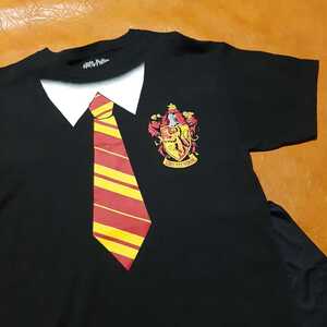 ハリーポッター ホグワーツ 制服 グリフィンドール プリント Tシャツ ケープ付 ブラック Lサイズ メキシコ製 HarryPotter GRYFFINDOR