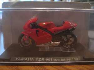 海外販売品Modelo para coleccionistas1/24ヤマハYZR-M1 マックス MAX BIAGGI 2002★