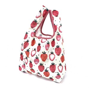 美品◆LOVERARY BY FEILER ラブラリー バイ フェイラー トートバッグ◆ アイボリー×レッド ナイロン ストロベリー レディース bag 鞄