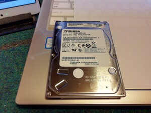 TOSHIBA　 ハードディスク　1000GB 　9.5mm 正常品　⑧