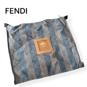 FENDI　フェンディ　ポーチ　小物入れ　化粧品ポーチ　265140　ペカン柄　人気ブランド　訳アリ　