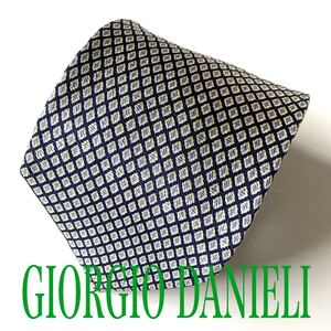 ネクタイ GIORGIO DANIELI ブランド品　ヴィンテージ品　イタリア製　総柄　糸吊り有り画像2 目立たない　即決