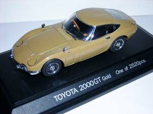 1/43　トヨタ　２０００ＧＴ　金