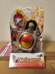 【1円スタート！】仮面ライダー鎧武 (ガイム) DXマンゴーロックシード