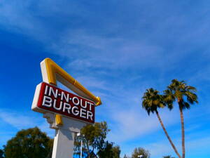 In-N-Out Burger カリフォルニア　インアウトバーガー　西海岸　ローライダー　アメ車　リング　指輪　ジュエリー　アクセサリースタンド