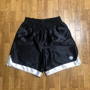 90s 台湾製 NIKE バスケ ハーフパンツ 黒 光沢 XLサイズ ナイキ