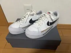 Nike コートレガシー