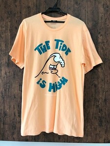 ss_1306y ★定形外 配送★ ステューシー Stssy メキシコ製 High Tide Tee 傑作グラフィックTシャツ 半袖Tシャツ 薄いオレンジ系 メンズ M