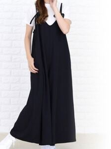 美品　肩リボンが可愛いサロペット　ワイドパンツ　肩紐調節可 黒　M体型カバー ゆったり 