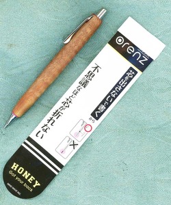 新製品、ぺんてるシャープペン　オレンズ0.2ｍｍ芯　銘木、タブノキ軸カスタムＯＲ32