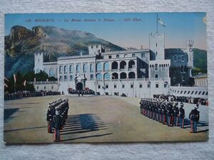 【絵葉書1枚】 MONACO - La Revue devant le Palais /宮殿前観閲式 /ND Phot. /戦前 モナコ ヴィンテージ 街 建築 軍事パレード /13-3