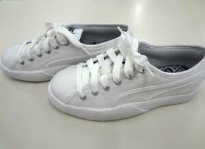 PUMA プーマ スニーカー　LOVE CANVAS WN