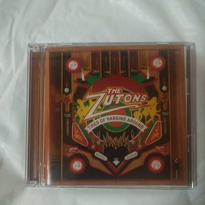 THE ZUTONS /TIRED OF HANGING AROUND 国内盤、解説・歌詞・対訳付き CD+DVD