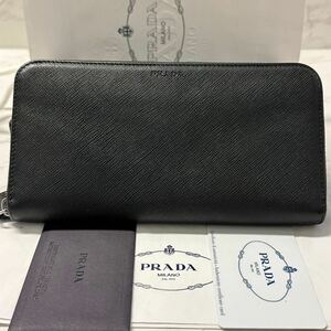 プラダ　PRADA 財布　長財布　サフィアーノ　ラウンドファスナー　メンズ　