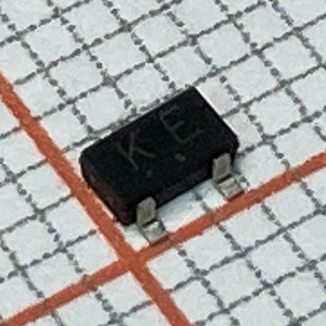 送料110円～ 東芝 2SK1062 5個 Nch チップMOSFET 60V 200mA SC-59 表面実装 SMT SMD 高速スイッチング Nチャンネル MOS FET 電子部品