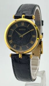 【グッチ　１円～】　「GUCCI」 　2040M シェリーライン　黒文字盤　腕時計　クォーツ　稼働　E11654