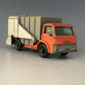 MATCHBOX SERIES No7 REFUSE TRUCK MADE IN ENGLAND BY LESNEY
