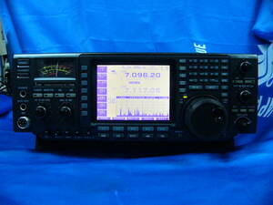 ICOM　IC-756　HF/50MHz帯　100Wオールモードトランシーバー　