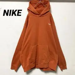 NIKE ナイキ　パーカー　オレンジ　ワンポイント　フーディ