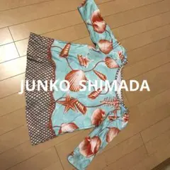 ジュンコシマダの光沢あるオレンジと水色のユニークなカットソー