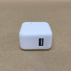 【2406221002】 アップル Apple 純正 iPAD・iPHONE 10W USB Power Adapter A1357 100-240V -0.45A 50-60Hz 5.1V-2.1A.