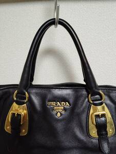 PRADA プラダ トートバック ソフトカーフ 本革レザー ハンドバック ギャランティ−カード付属します。