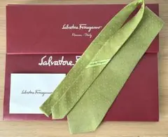 Salvatore Ferragamo フェラガモ　ネクタイ　未使用　バッグ付