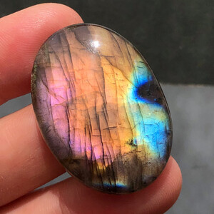 ラブラドライト[637] 35x25mm 46Cts　天然石／ルース／カボション