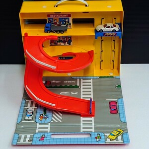 昭和レトロ トミー トミカ TOMY tomica おでかけバック 30年以上前の品 （パノラマケース トミカタウン エレベーター ワールドおかたづけ）