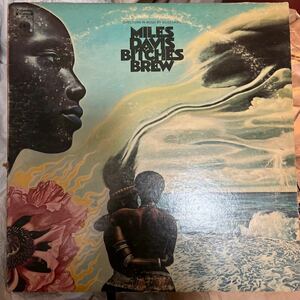 1970年作品 マイルス・デイビィス　ビッチェズ・ブリュー値打ち品　二枚組　綺麗傑作最高傑作　ヴィンテージレコード　オールド　送料無料